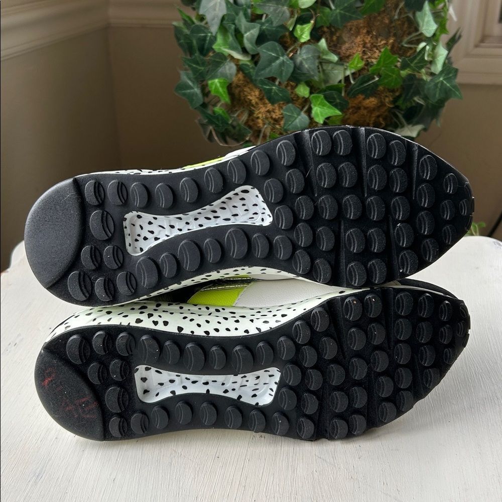 Steve Madden Cliff Wedge Neon Green Animal Print Sneakers Women’s 8.5 New - Picture 9 of 11
